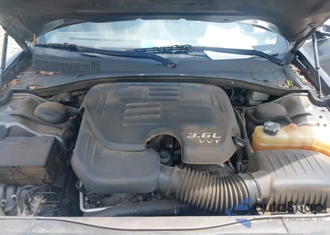 2013 Chrysler 300C John Varvatos Luxury Edition из США, поврежденный, VIN 2C3CCADG3DH659262